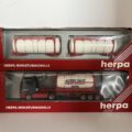 HERPA HO - lot camion MB Actros porte conteneurs et 2 conteneurs liquides