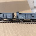 Un couplage de deux wagons SNCF, ex DRG schewrin 2 essieux n° 648281 vigie et 132859 non freiné. époque III. . Marque FLEISCHMANN 5211 F