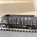 Wagon tombereau ocem SNCF, plate-forme serre-frein, époque III. Marque REE modèles, référence WB 174.