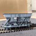Wagon trémie EDF à 2 essieux SNCF, ARBEL n°SVw 521004. époque III. Marque ELECTROTREN, référence 0909 .