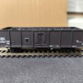 Wagon tombereau,2 essieux , SNCF, type ex DR métallisé, époque III, n° 3217533. Marque R 37, référence 43003 C.