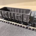 Wagon tombereau ocem SNCF, plate-forme serre-frein, n° 7782683, époque III. . Marque REE modèles, référence WB 174.