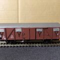 Wagon couvert à 2 essieux Gmehs 50 de la DB, époque III. Marque BRAWA , référence 47277.